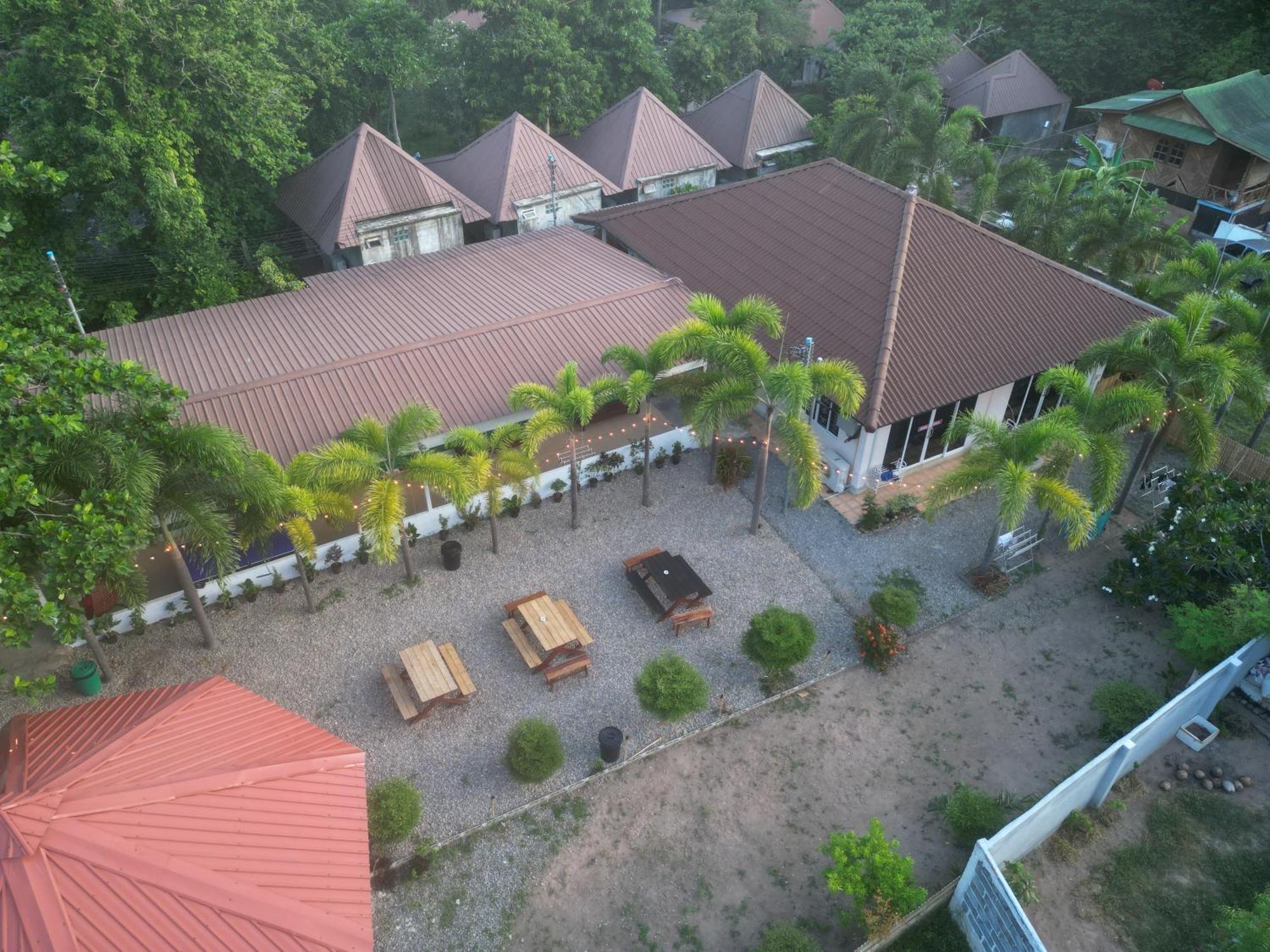 Escape Divers - Jungle Hostel And Dive Centre Ko Tao Bagian luar foto